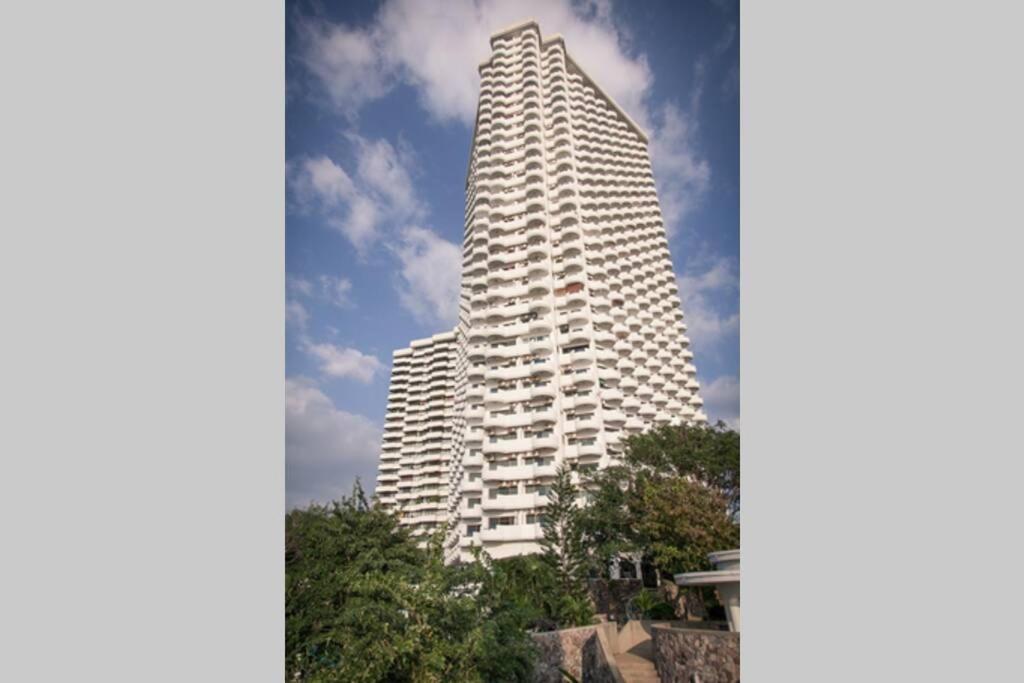 Pattaya Seaside Balcony/Beach Front/4 Peoples Na Chom Thian Exterior foto